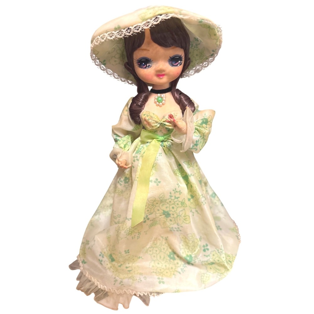 Vintage Colette Collector Doll Korea Big Eye Southern Belle Floral Green Gown